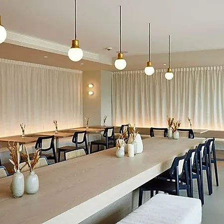 ホテル C-hotels Burlington 3*