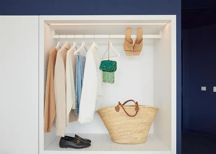 C-호텔스 벌링턴 호텔 3*