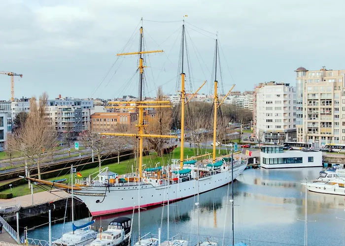 C-호텔스 벌링턴 호텔 3*